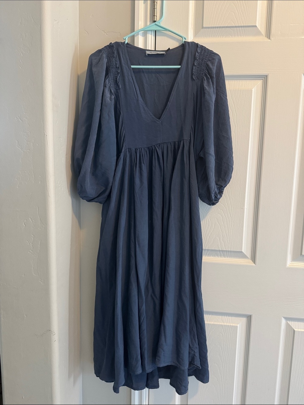 Light Navy V-Neck Midi Dress with Puff Sleeves